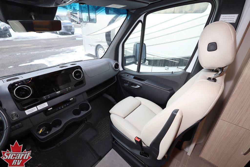 2024 LEISURE TRAVEL VANS UNITY U24MB