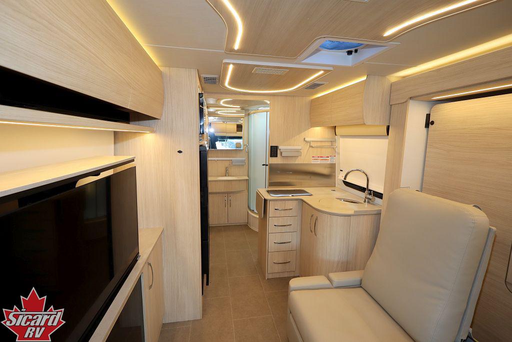 2024 LEISURE TRAVEL VANS UNITY U24MB
