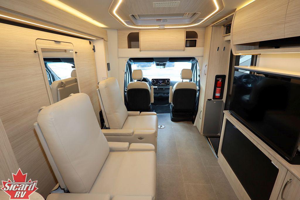 2024 LEISURE TRAVEL VANS UNITY U24MB