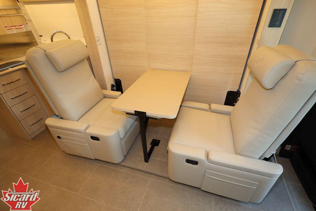 2024 LEISURE TRAVEL VANS UNITY U24MB