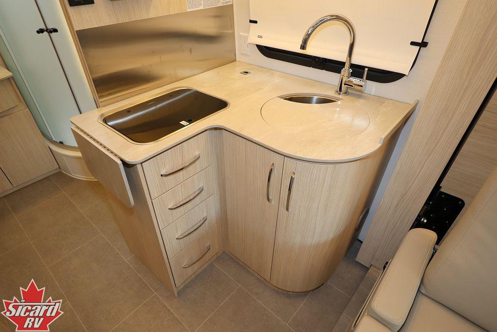 2024 LEISURE TRAVEL VANS UNITY U24MB