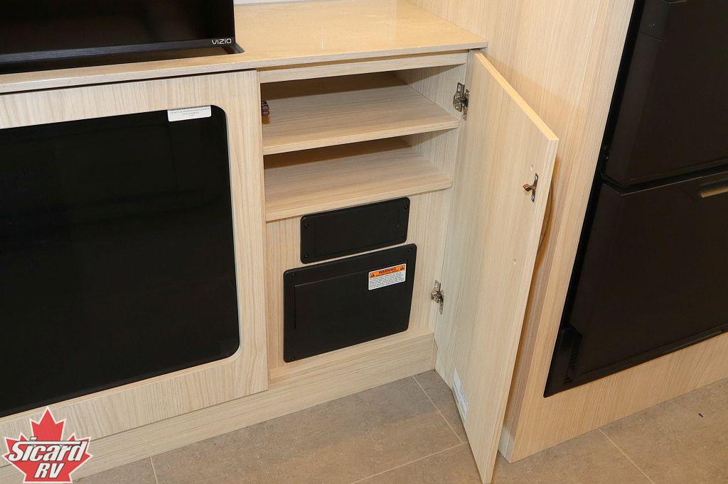 2024 LEISURE TRAVEL VANS UNITY U24MB