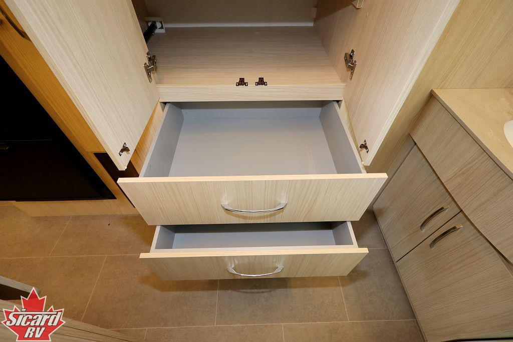 2024 LEISURE TRAVEL VANS UNITY U24MB