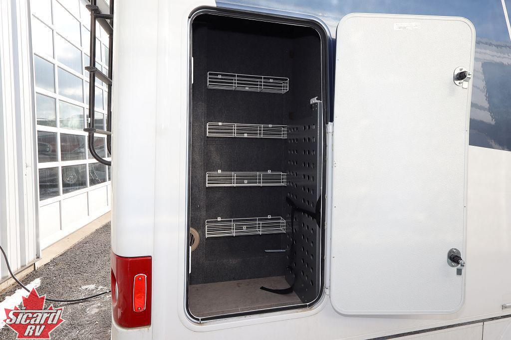 2024 LEISURE TRAVEL VANS UNITY U24MB