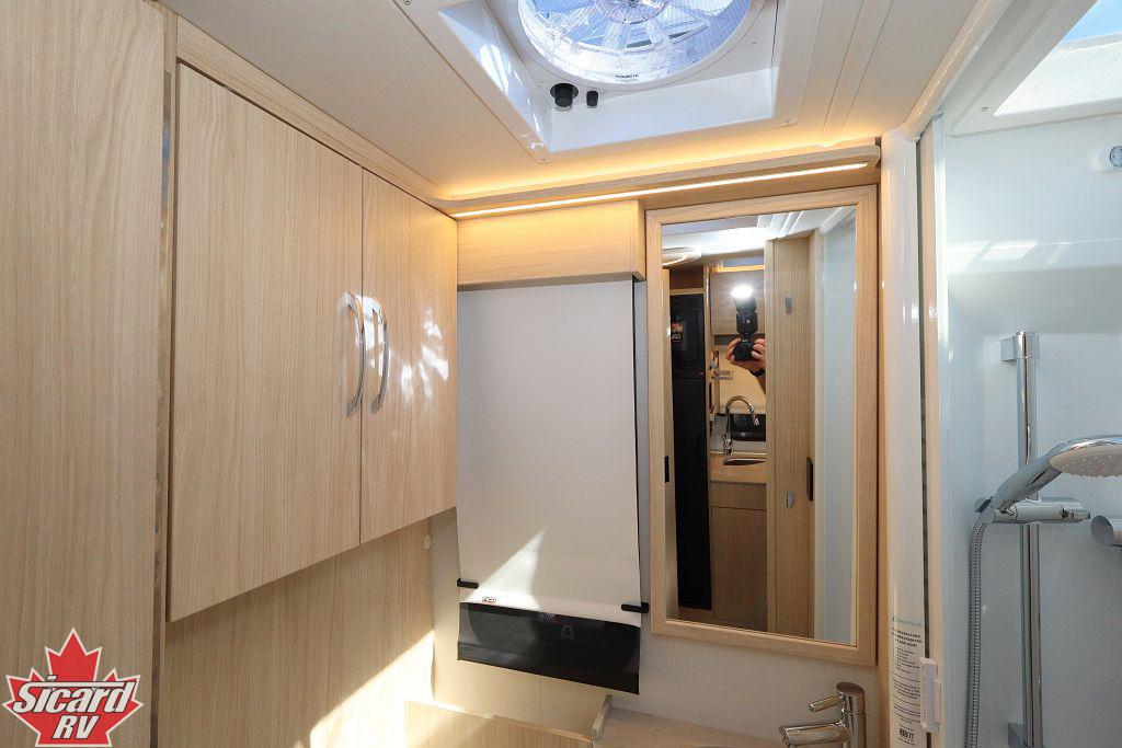 2027 LEISURE TRAVEL VANS UNITY U24TBX