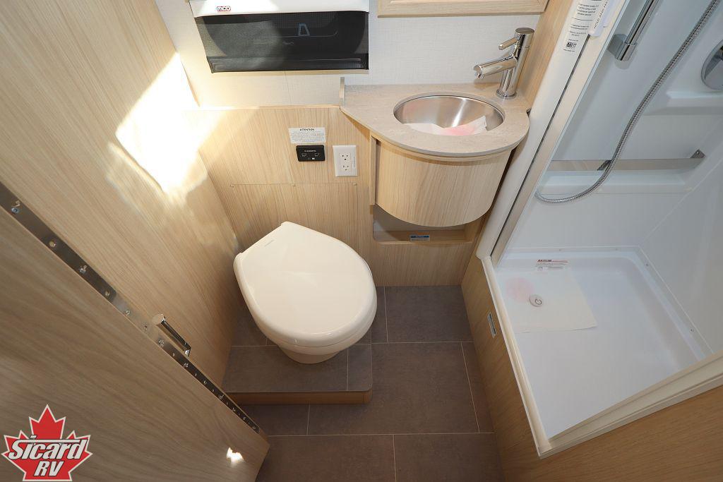 2027 LEISURE TRAVEL VANS UNITY U24TBX