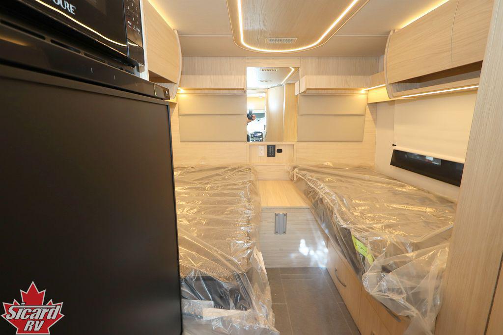2027 LEISURE TRAVEL VANS UNITY U24TBX