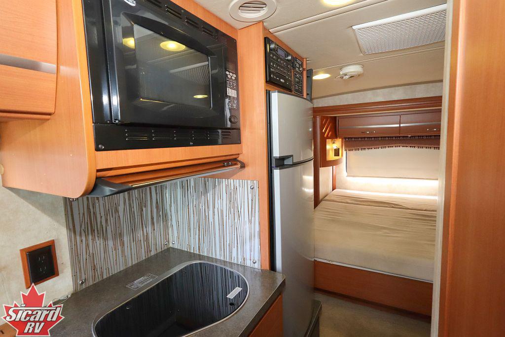 2011 ITASCA NAVION IQ 24G