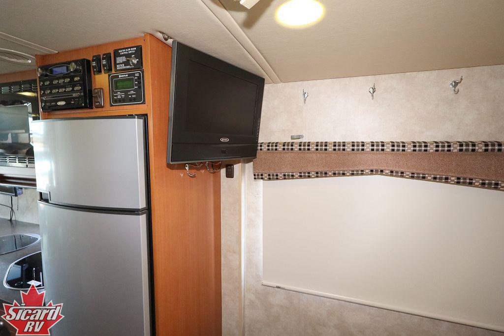 2011 ITASCA NAVION IQ 24G