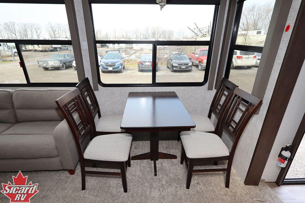 2020 FOREST RIVER SALEM VILLA 393FLT