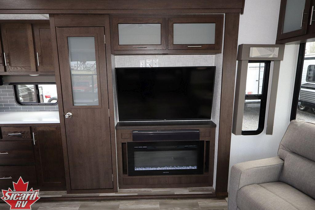 2020 FOREST RIVER SALEM VILLA 393FLT