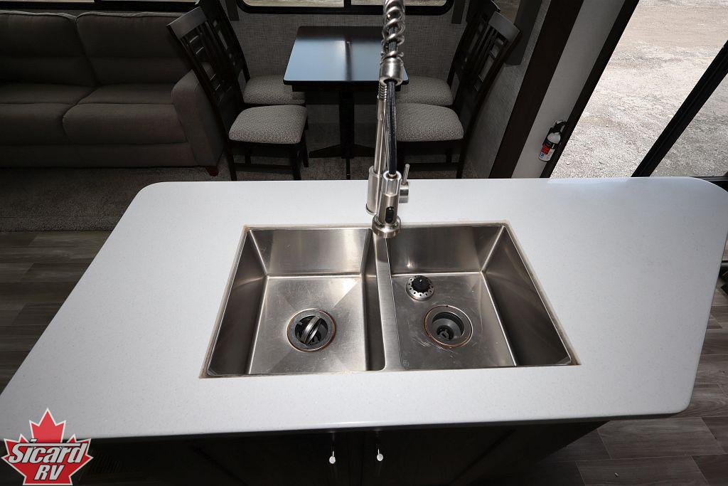 2020 FOREST RIVER SALEM VILLA 393FLT