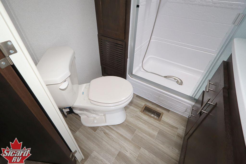 2020 FOREST RIVER SALEM VILLA 393FLT