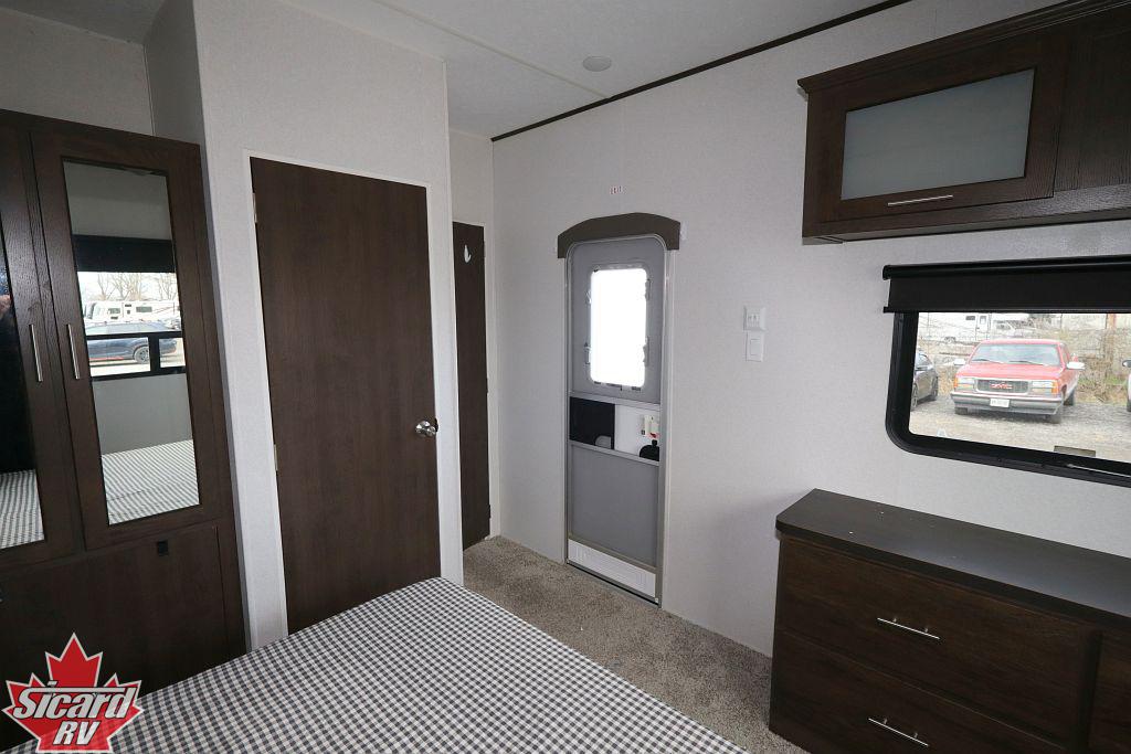 2020 FOREST RIVER SALEM VILLA 393FLT