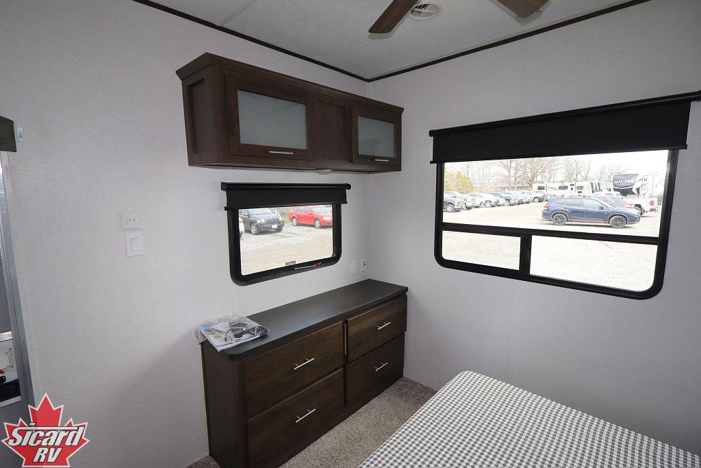 2020 FOREST RIVER SALEM VILLA 393FLT