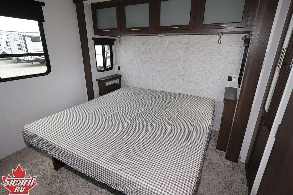 2020 FOREST RIVER SALEM VILLA 393FLT