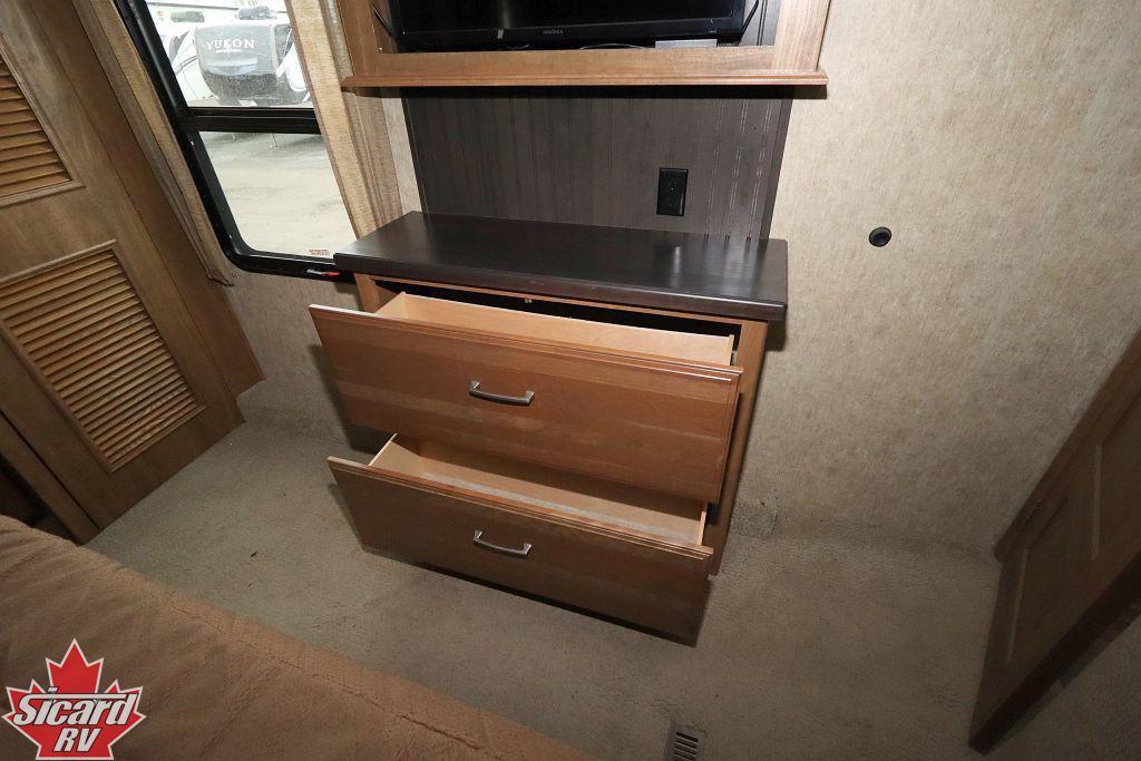 2017 KEYSTONE MONTANA 3660RL