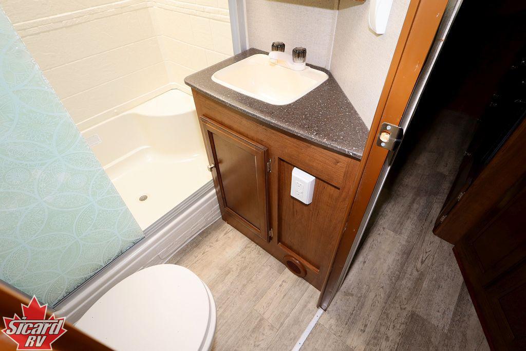 2017 COACHMEN FREEDOM EXPRESS 321FEDS