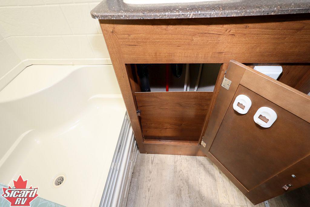 2017 COACHMEN FREEDOM EXPRESS 321FEDS