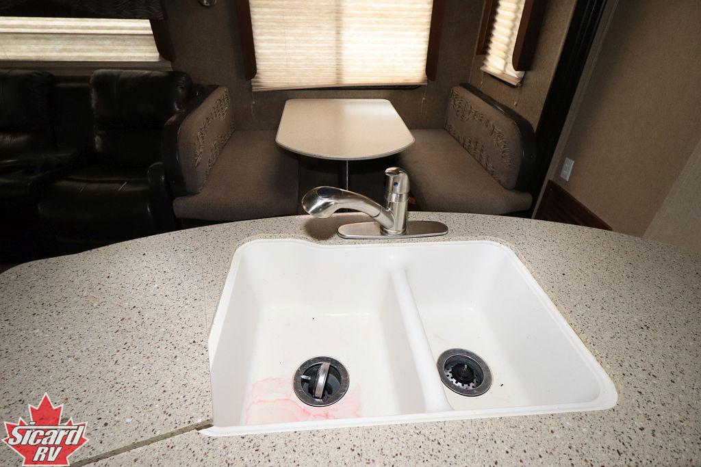 2015 COACHMEN FREEDOM EXPRESS 322RLDS