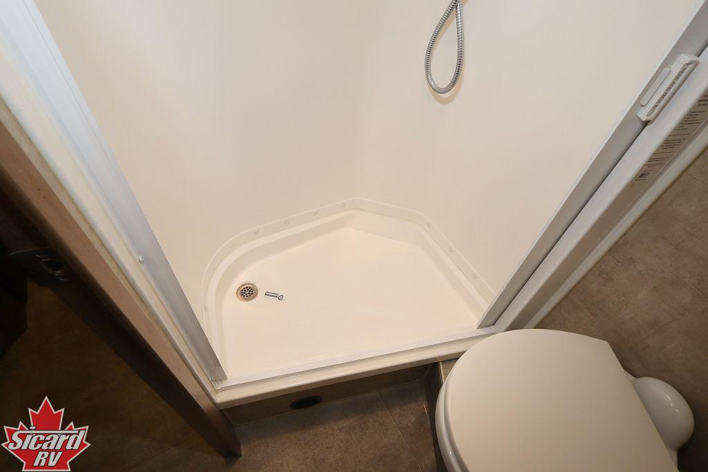 2016 WINNEBAGO VIEW 24J