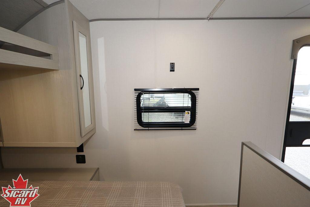 2027 FOREST RIVER AURORA LIGHT 26BH