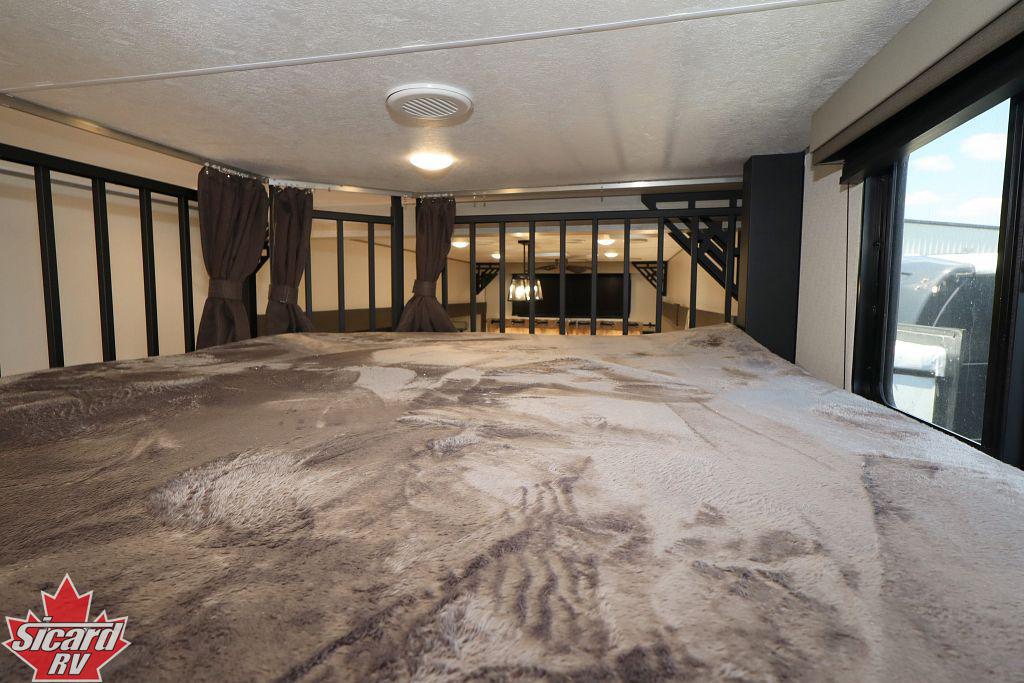 2027 FOREST RIVER AURORA 43CONDO