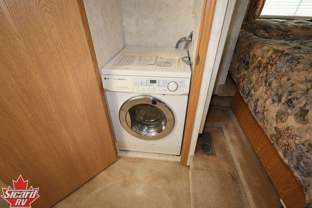 2001 KEYSTONE MONTANA 3670RL
