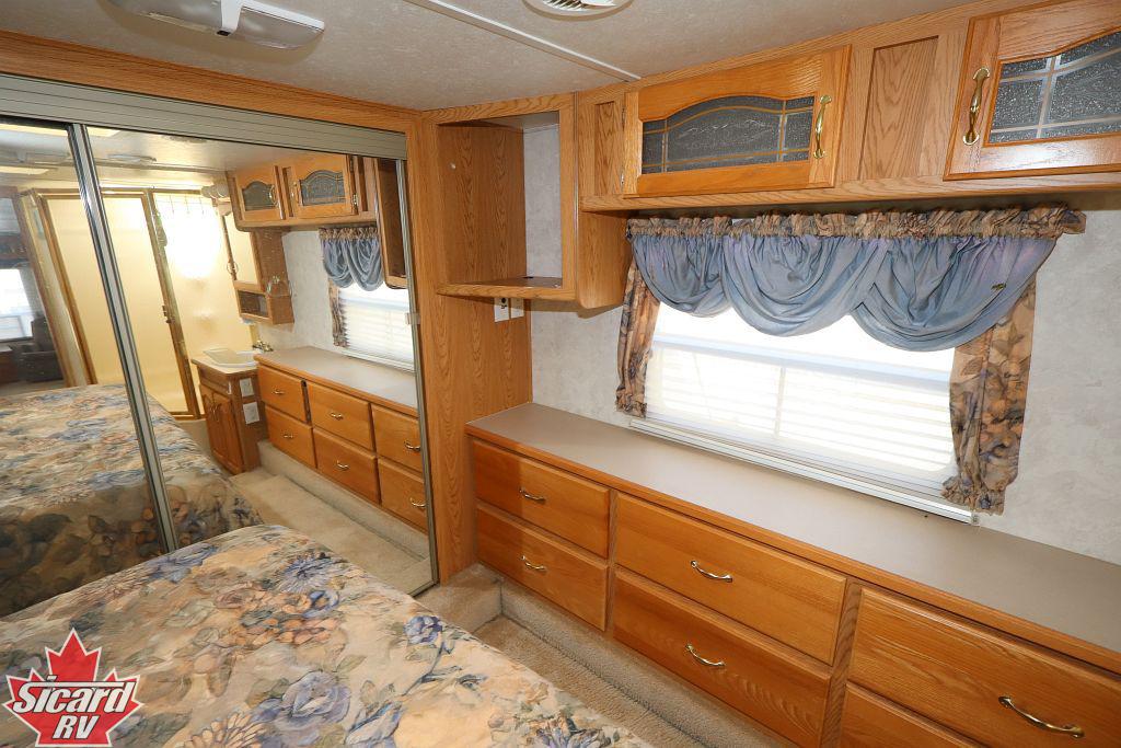 2001 KEYSTONE MONTANA 3670RL