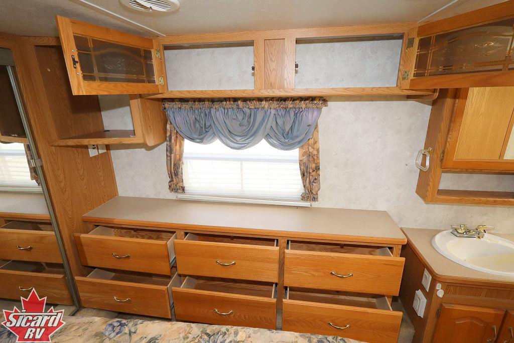 2001 KEYSTONE MONTANA 3670RL