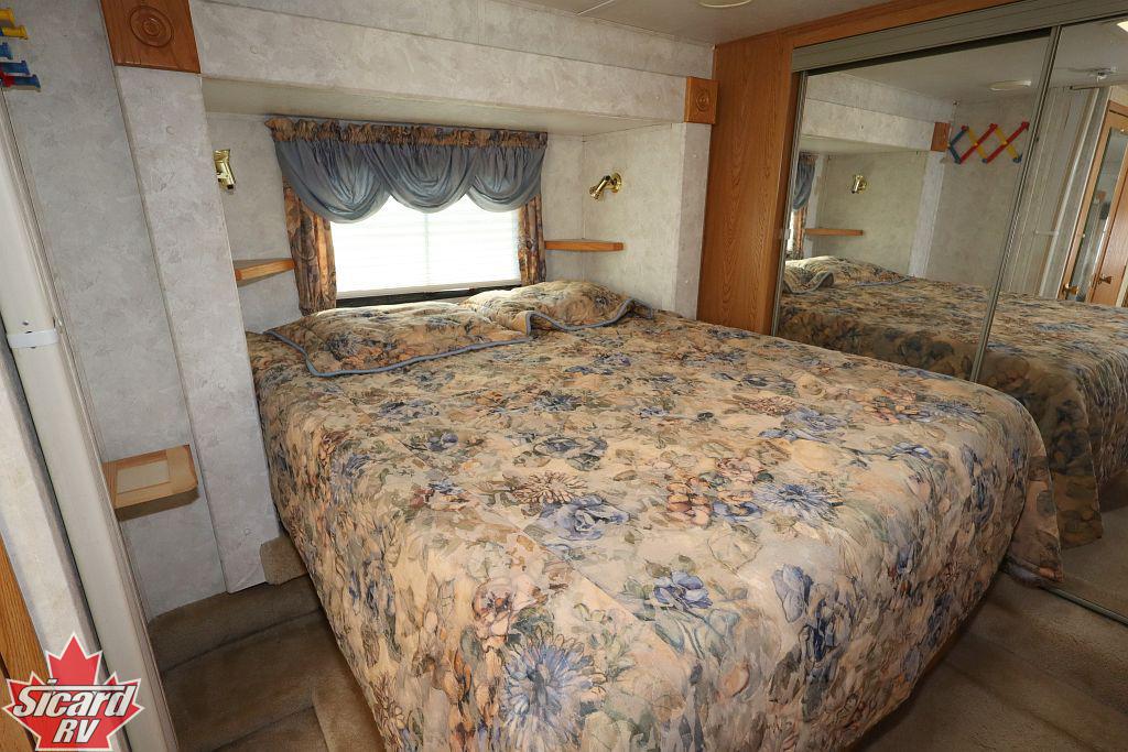 2001 KEYSTONE MONTANA 3670RL
