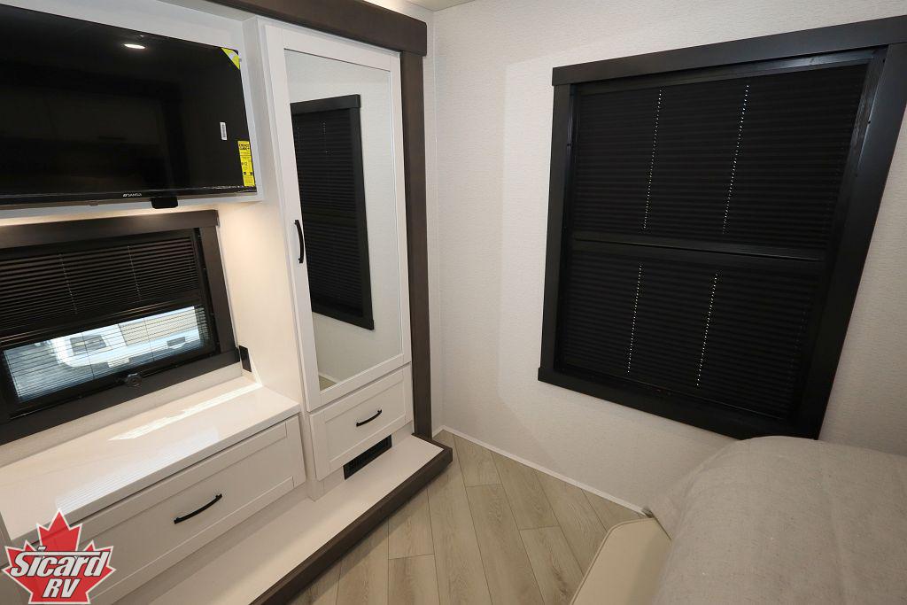 2027 JAYCO SENECA 37M