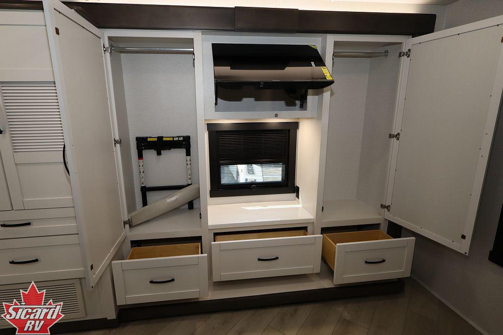 2027 JAYCO SENECA 37M