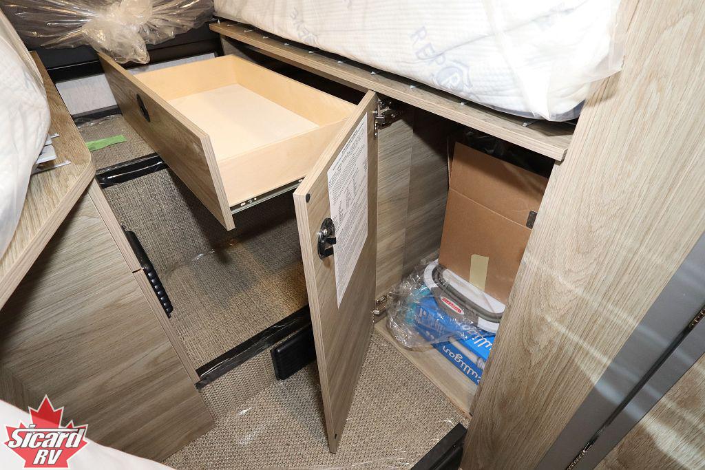 2027 WINNEBAGO EKKO 22A