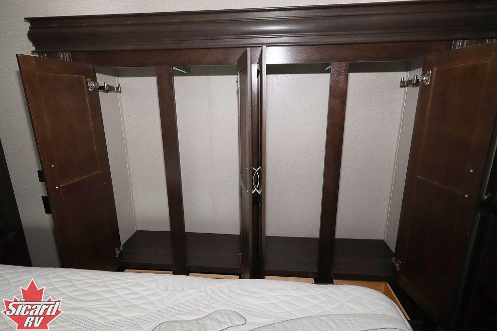 2019 FOREST RIVER RIVERSTONE 39FKTH