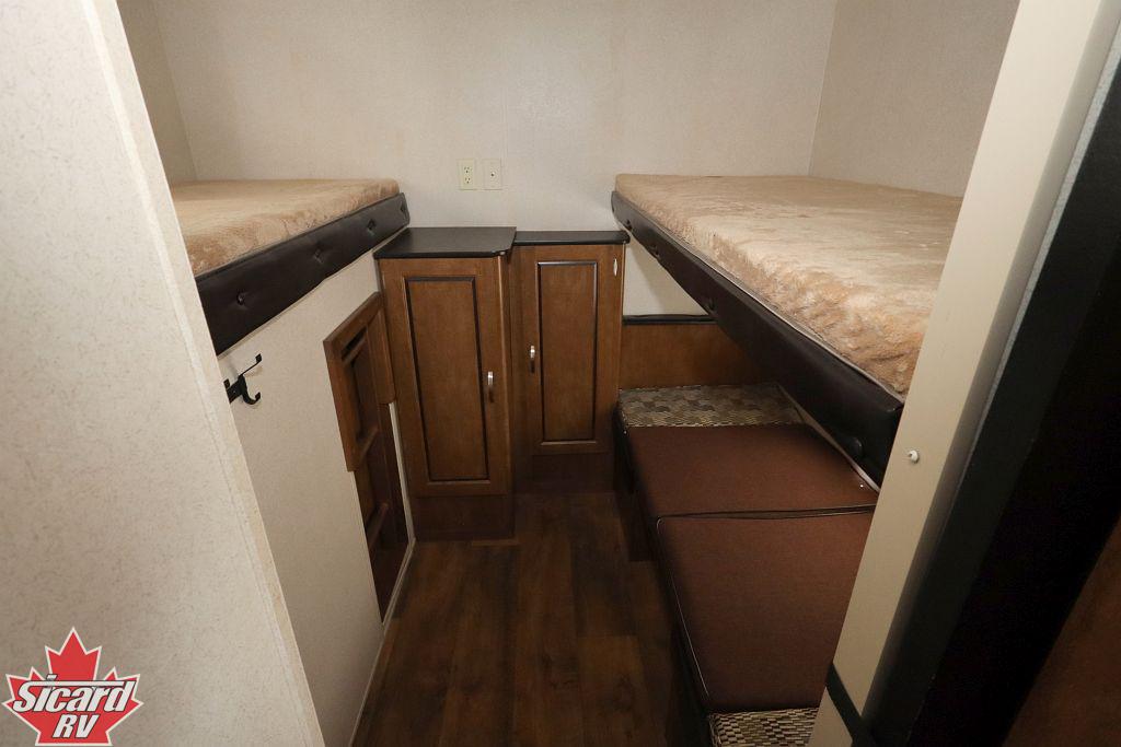 2018 FOREST RIVER WILDWOOD 30KQBSS