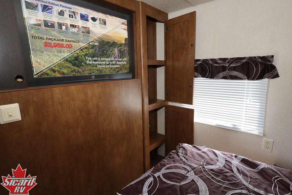 2018 FOREST RIVER WILDWOOD 30KQBSS