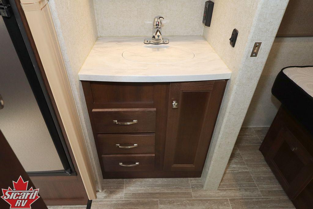 2019 FOREST RIVER FORESTER 2501TS