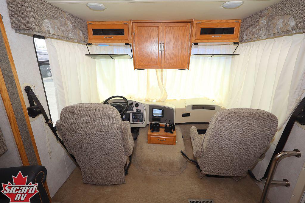 2005 MONACO MONARCH SE 30PDD