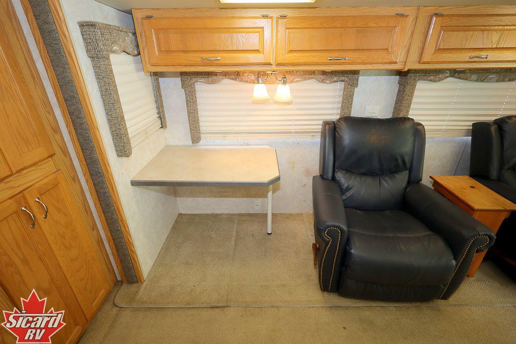 2005 MONACO MONARCH SE 30PDD
