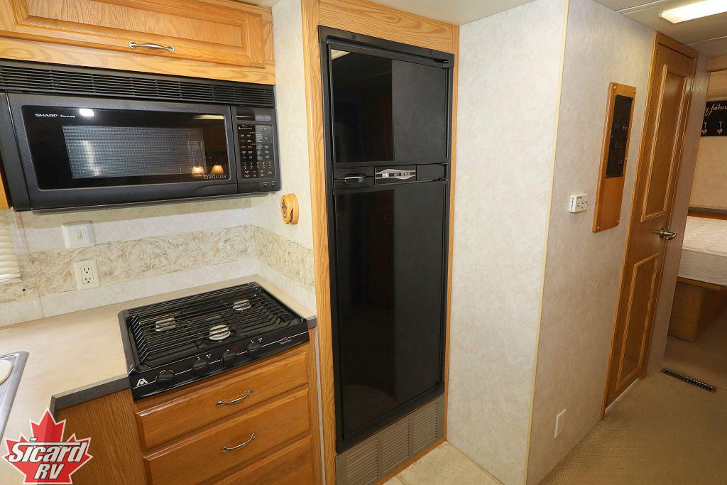 2005 MONACO MONARCH SE 30PDD