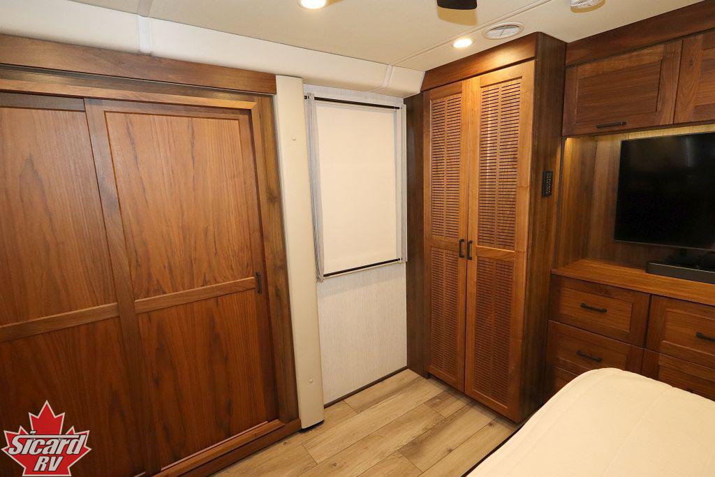 2023 WINNEBAGO JOURNEY 34N