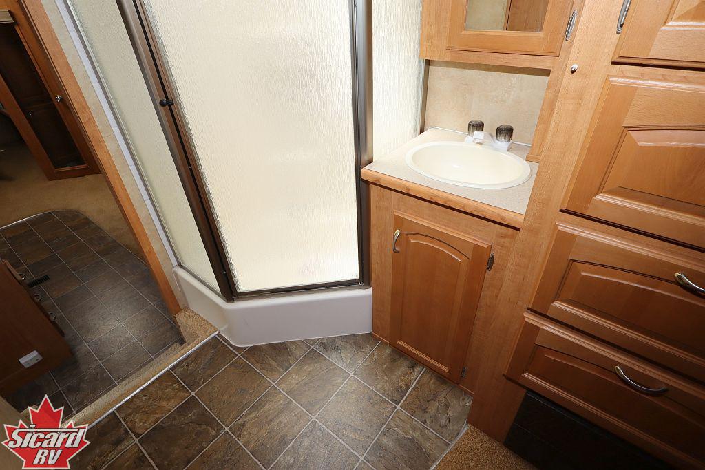 2009 FOREST RIVER WILDCAT 32QBBS