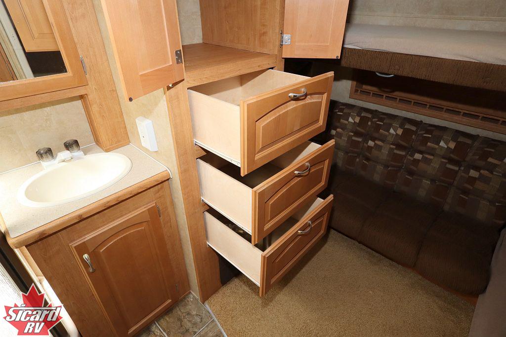 2009 FOREST RIVER WILDCAT 32QBBS