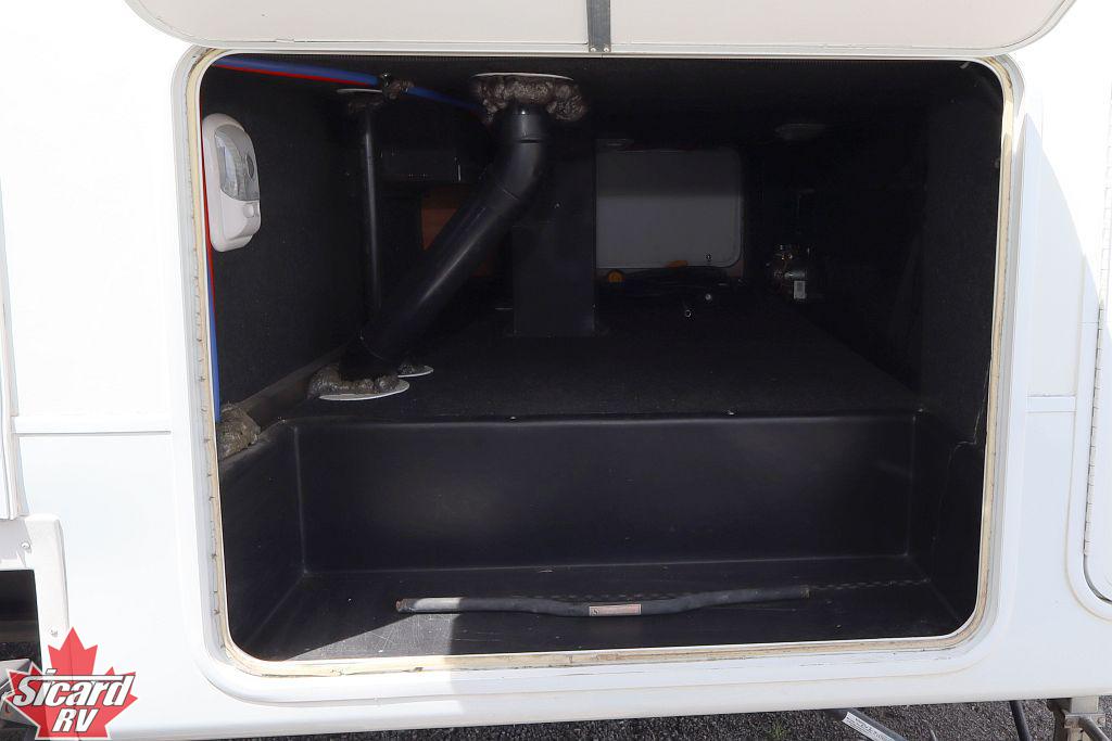 2009 FOREST RIVER WILDCAT 32QBBS