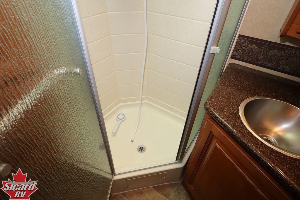 2012 HOLIDAY RAMBLER VACATIONER 36SBT