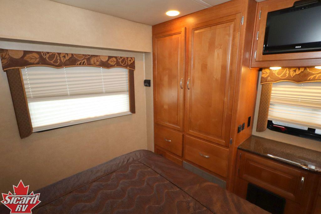 2012 HOLIDAY RAMBLER VACATIONER 36SBT