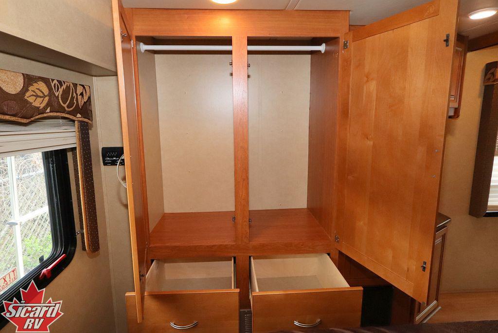 2012 HOLIDAY RAMBLER VACATIONER 36SBT