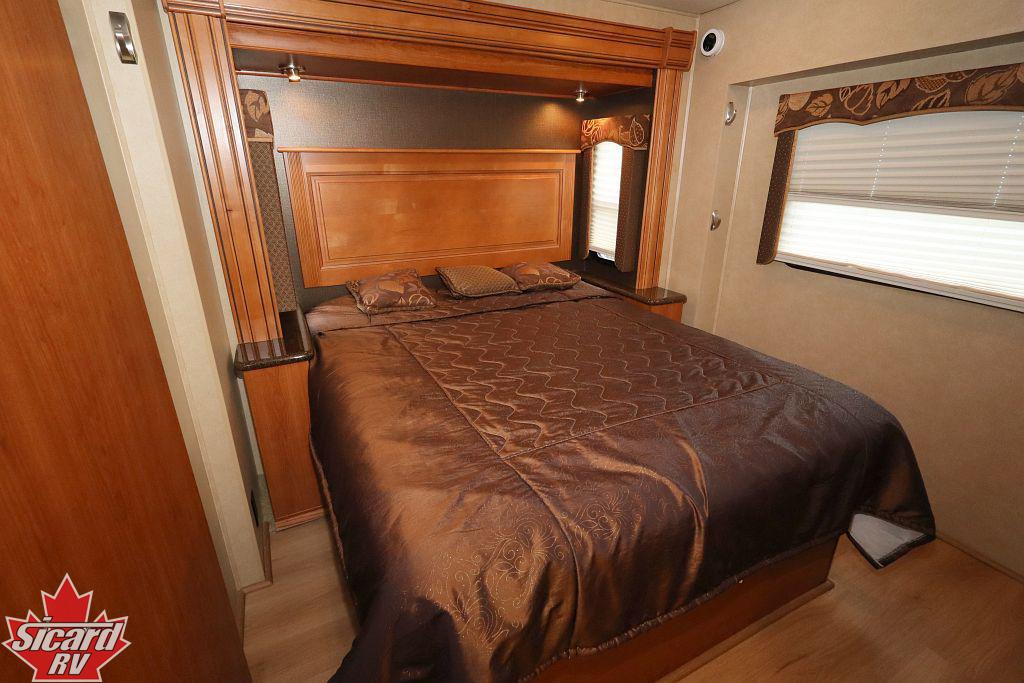 2012 HOLIDAY RAMBLER VACATIONER 36SBT