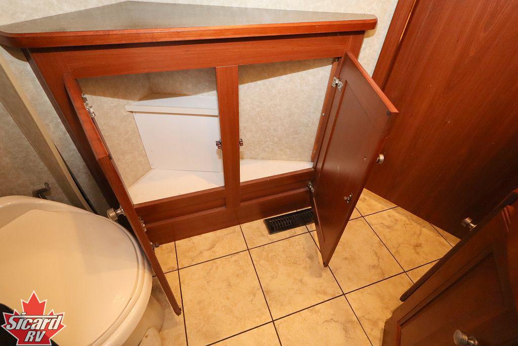 2011 WINNEBAGO JOURNEY EXPRESS 39N